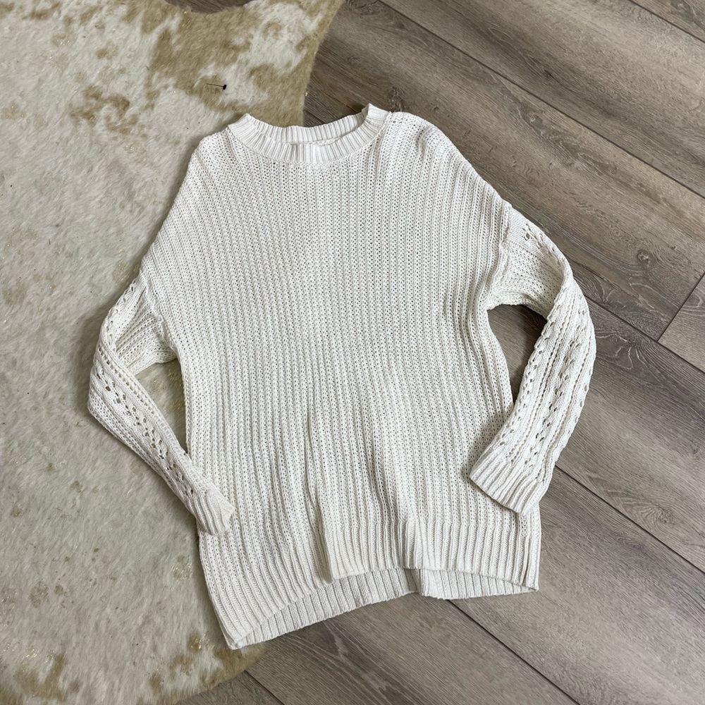 American Eagle white knit sweater